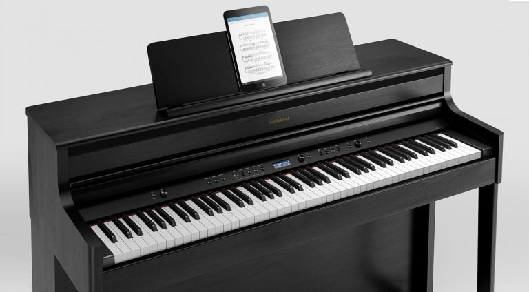 پیانو رولند مدل HP-704